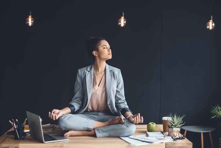 Yoga : votre première séance pratique avec notre coach